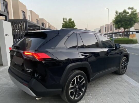 تويوتا راف فور 2021 ادفشنر 1/1 فل اوبشن خليجي الفط