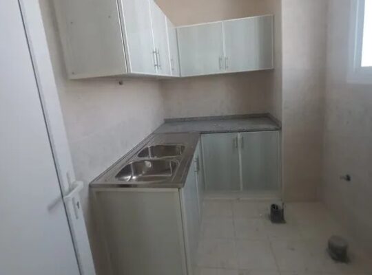 شقه واسعه وجديده للايجار