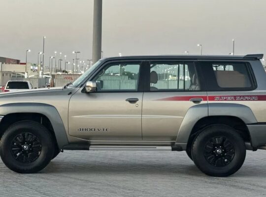NISSAN SUPER SAFARI