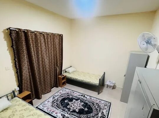 غرفة ثنائية نضيفه جدا – مشاركة سكن نظيف