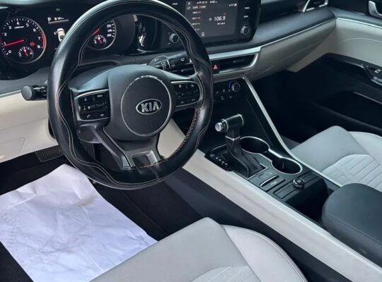 kia K5 model 2021 gcc specs first owner