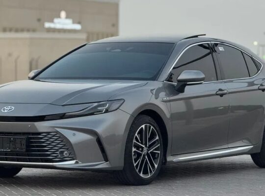 TOYOTA CAMRY HYBRID 2025 GLE FULL OPTION