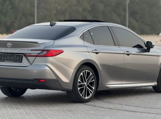 TOYOTA CAMRY HYBRID 2025 GLE FULL OPTION