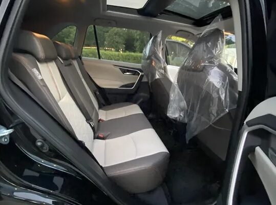 تويوتا راف فور 2021 ادفشنر 1/1 فل اوبشن خليجي