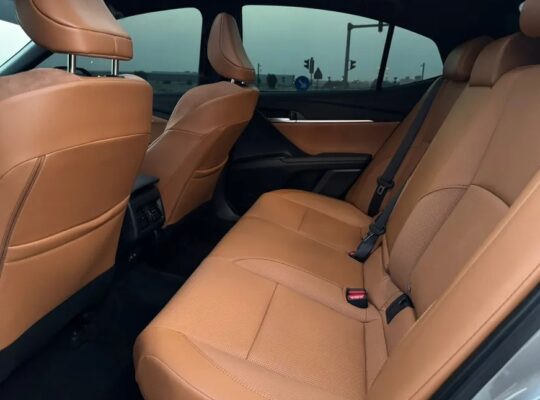 TOYOTA CAMRY HYBRID 2025 GLE FULL OPTION