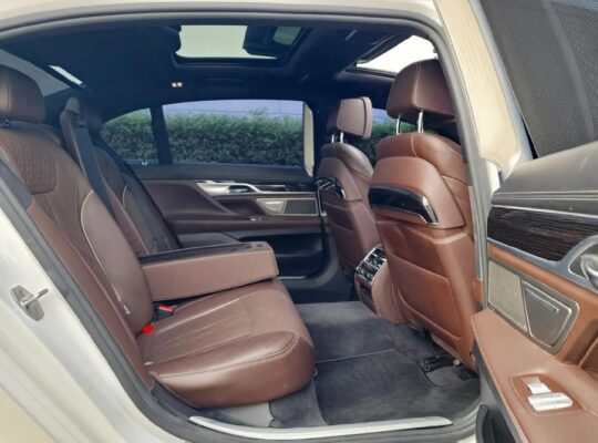 بي أم 750 مديل 2016