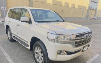 Land Cruiser Grand Touring 2017 Model V8, VXR, 5.7