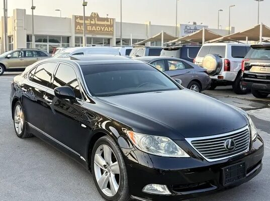 Lexus LS460L 2010 imported from Japan, VIP, full o