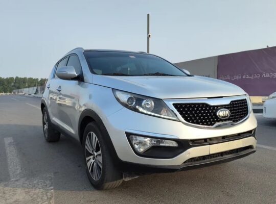 كيا سبورتاج 2015 بانوراما بحالة ممتازة (S)