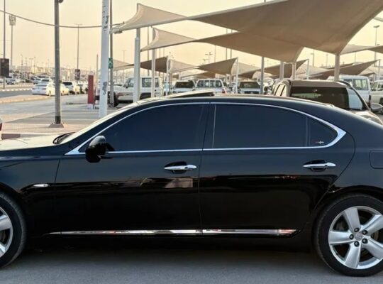 Lexus LS460L 2010 imported from Japan, VIP, full o