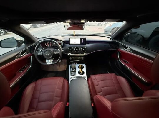 كيا ستنجر 2023 فل اعلى وصف ستة سلندر