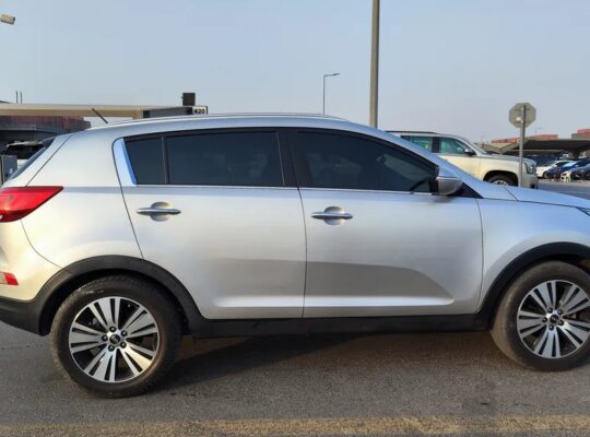 كيا سبورتاج 2015 بانوراما بحالة ممتازة (S)