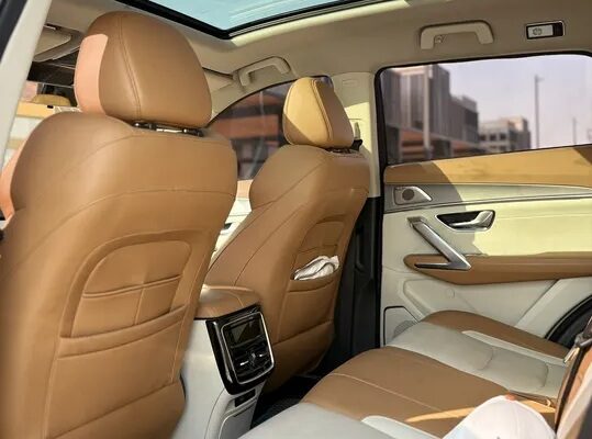 Jetour X70 Plus 2025 – GCC Specs (Luxury Trim)