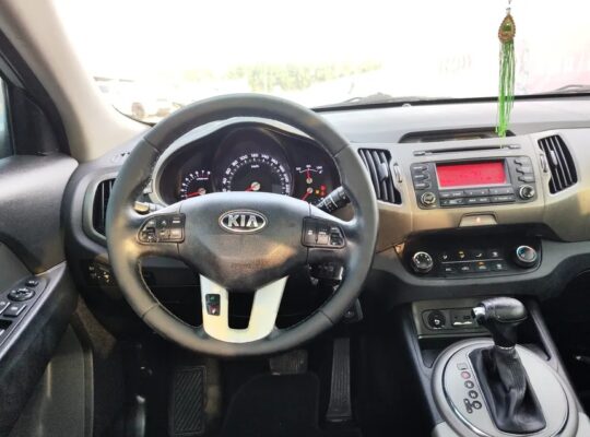 كيا سبورتاج 2015 بانوراما بحالة ممتازة (S)