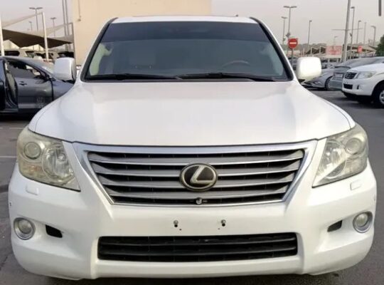 لكزس lx570 خليجي صبغ وكالة اول مالك رقم واحد فل او