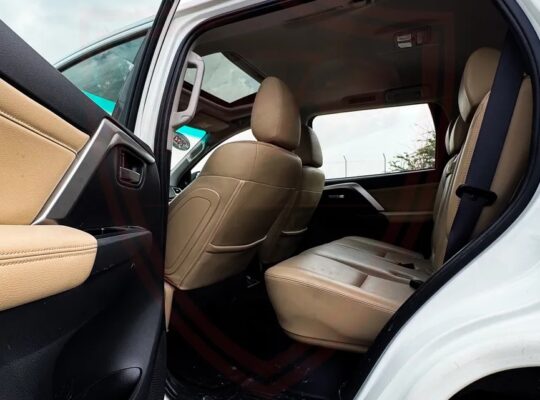 Mitsubishi Montero Sport 3.0 L 2022 GCC