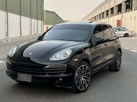 بورش كايان وارد اليابان