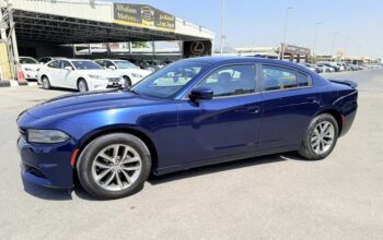 Dodge Charger SXT V6