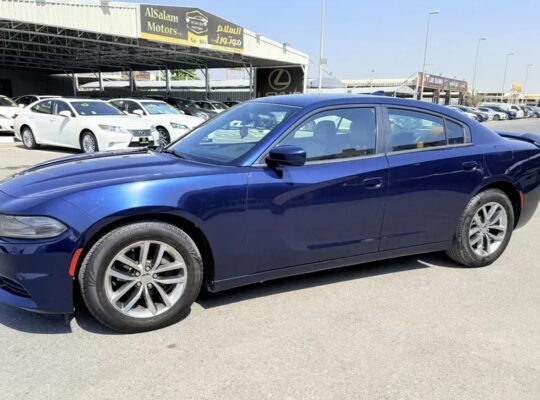 Dodge Charger SXT V6