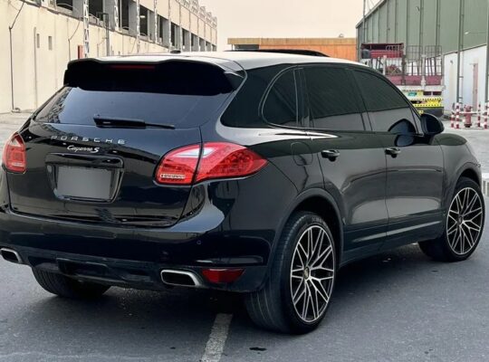 بورش كايان وارد اليابان