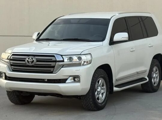 لاند كروزر ديزل 2019 GXR V8 توين تيربو