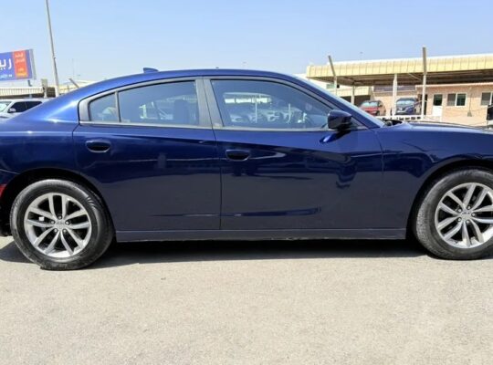 Dodge Charger SXT V6