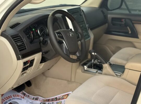 لاند كروزر ديزل 2019 GXR V8 توين تيربو