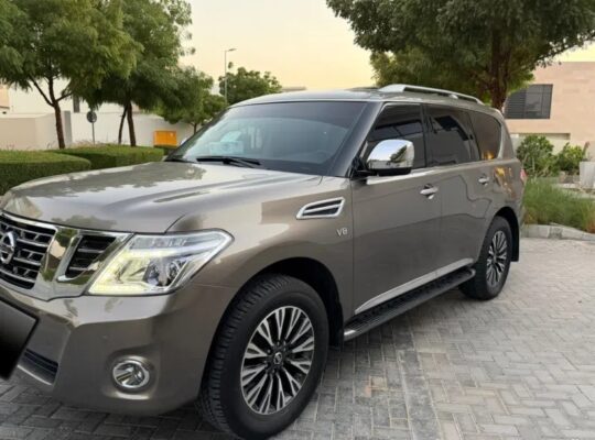 نيسان باترول فل اوبشن مخزن جديد جداً بحالة الوكالة