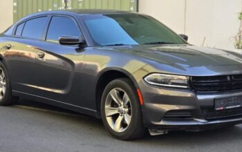 دودج شارجر موديل 2019 لون رمادي 6 سلندر بحالة ممتا