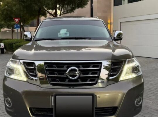 نيسان باترول فل اوبشن مخزن جديد جداً بحالة الوكالة