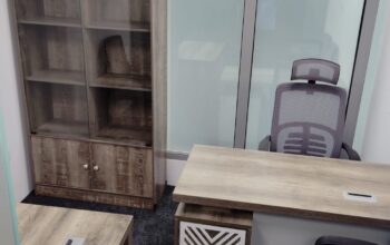 100 sqft office space available for rent