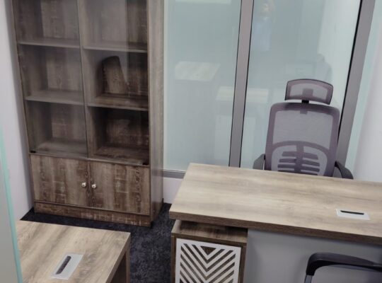 100 sqft office space available for rent