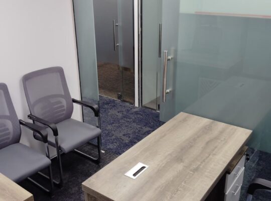 100 sqft office space available for rent