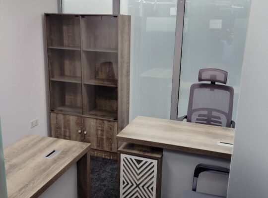 100 sqft office space available for rent