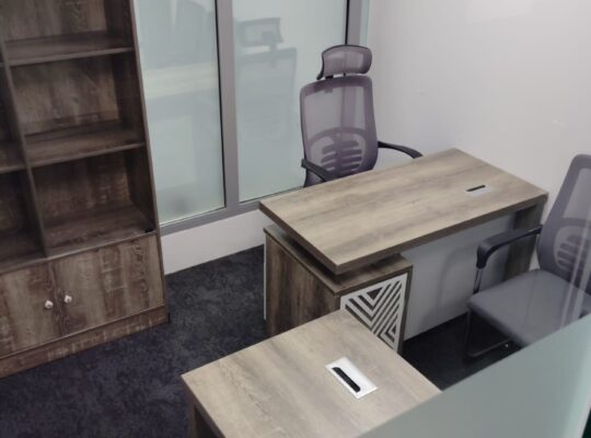 100 sqft office space available for rent