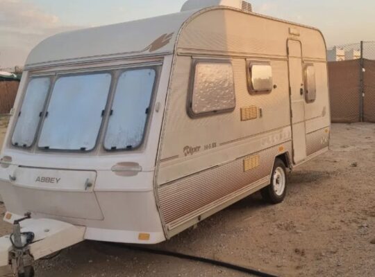 كرفان اوربي للبيع مع اضافاة خزانين بحالة ممتاز اقل