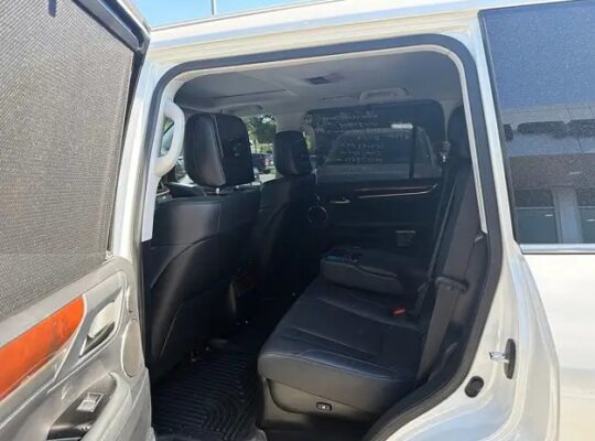 Lexus LX 570 luxury