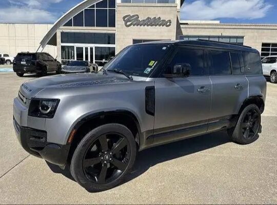 2023 land Rover Defender