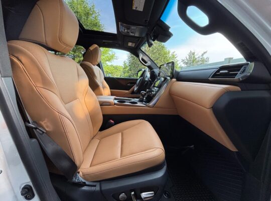 2025 Lexus LX 600 Luxury AWD WhatsApp+97158670363